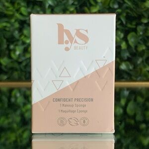 LYS Beauty Confident Precision Makeup Sponge | NEW | Triangle Shaped